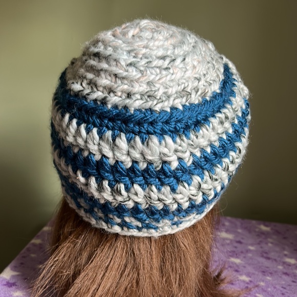 Crochet flower newsboy medium thick wool blend yarn new - Picture 6 of 6